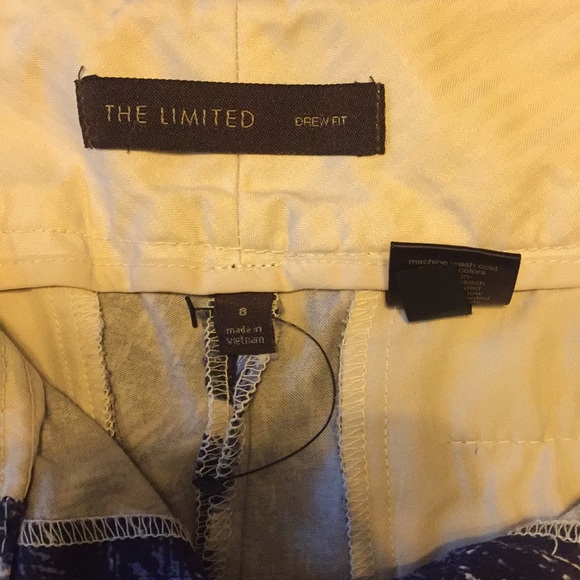 Shorts - Picture 2 of 4